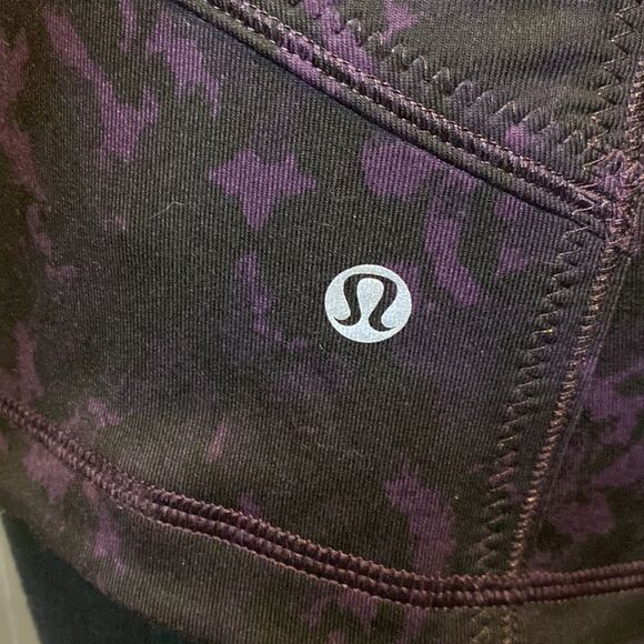 LULULEMON Women’s black purple Beautiful Baroque Zinfandel Forme Jacket - Picture 6 of 7
